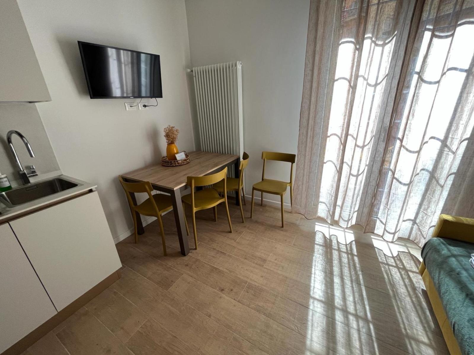 Calari Rooms - Monolocale Boloňa Exteriér fotografie
