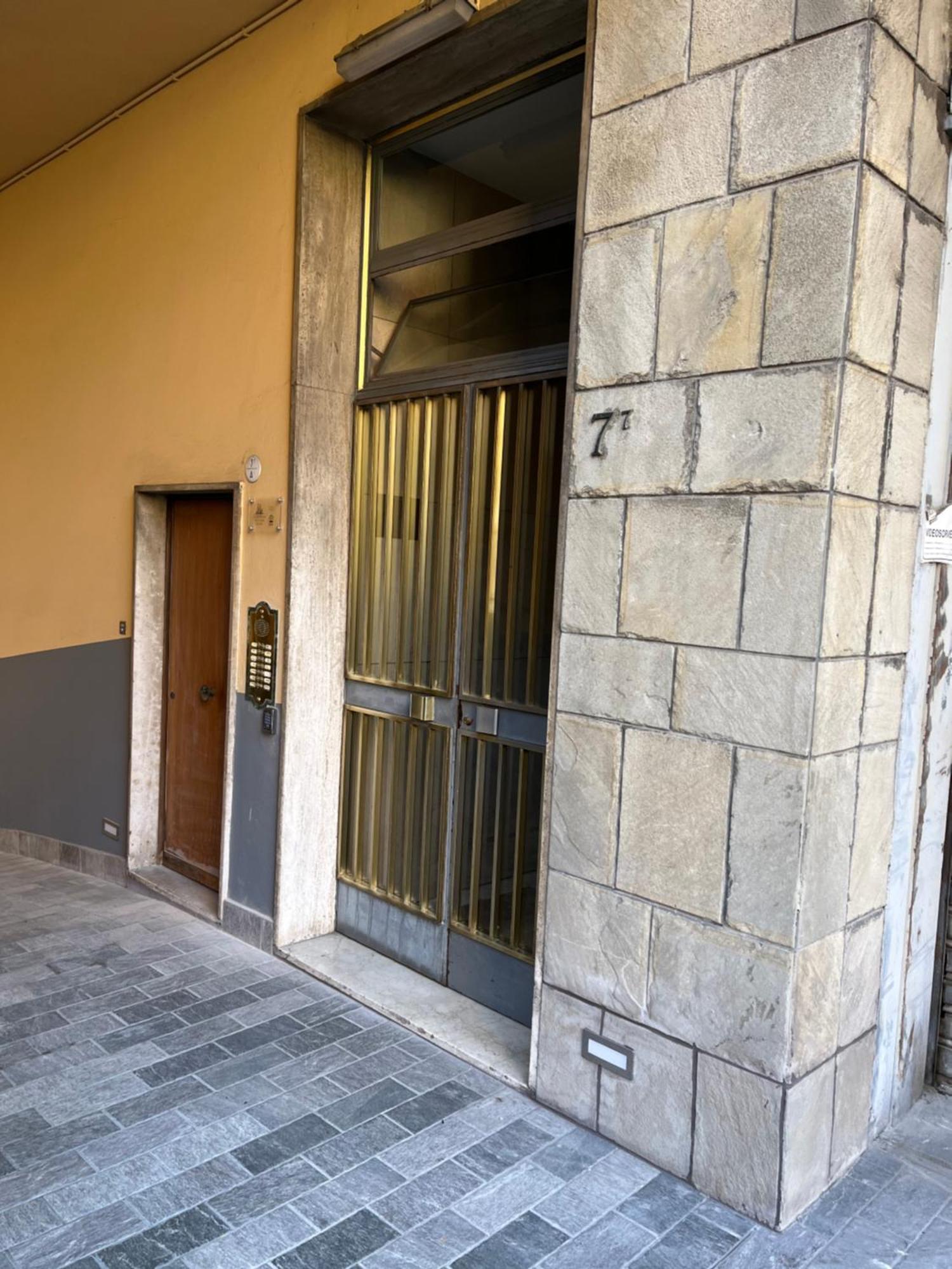 Calari Rooms - Monolocale Boloňa Exteriér fotografie